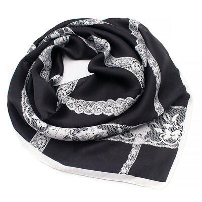 Šátek - černobílý s krajkovým potiskem - 1