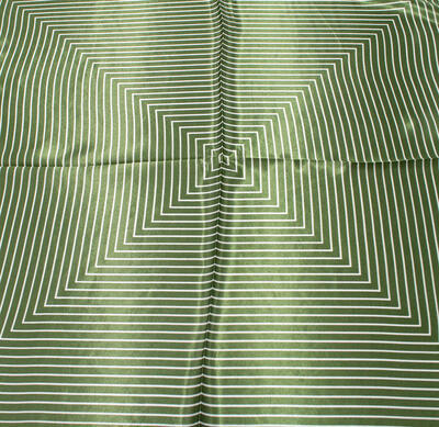 Šátek saténový - zelený s pruhy - 2
