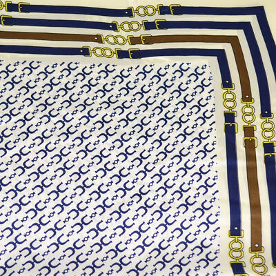 Šátek saténový - bílo-modrý s potiskem - 2